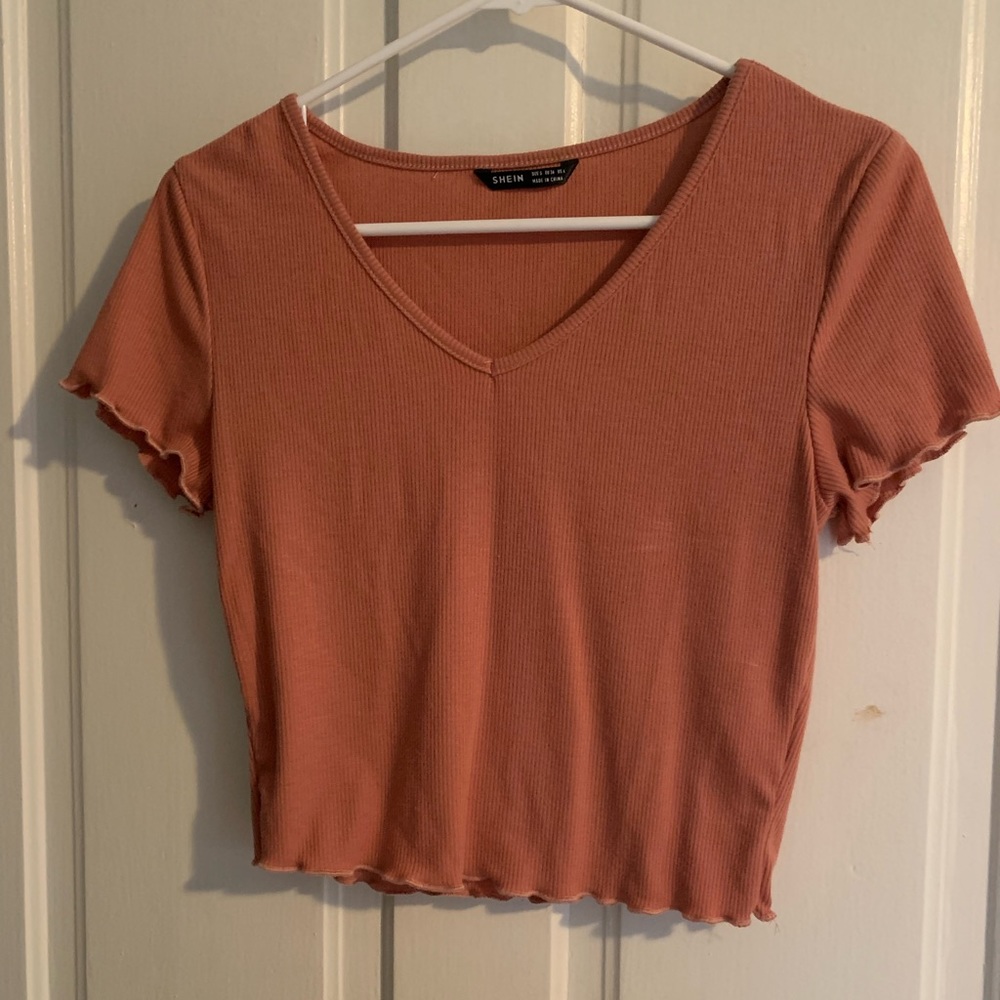 baby tee, v neck